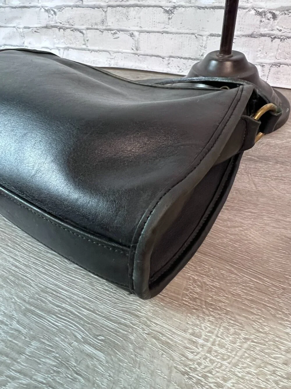 Vintage Coach Austin 9909 black leather Crossbody bag Style
